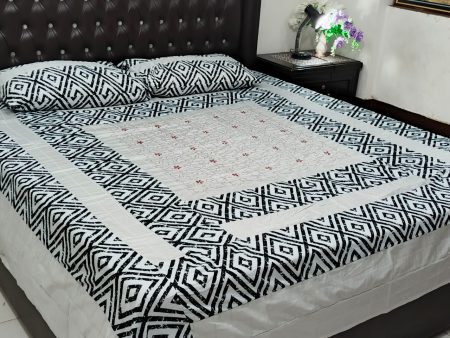 Printed Patchwork Embroidered Sheet Design