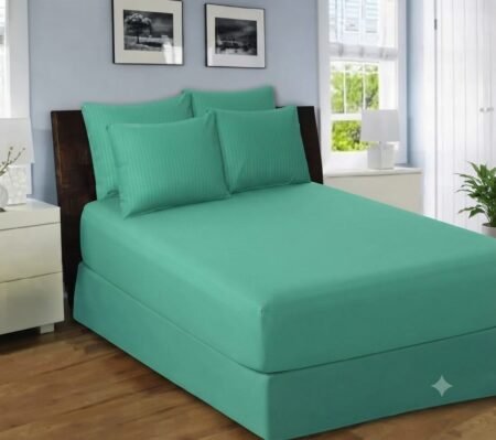 Light Green Palin Fitted Sheet With 2 Pillows